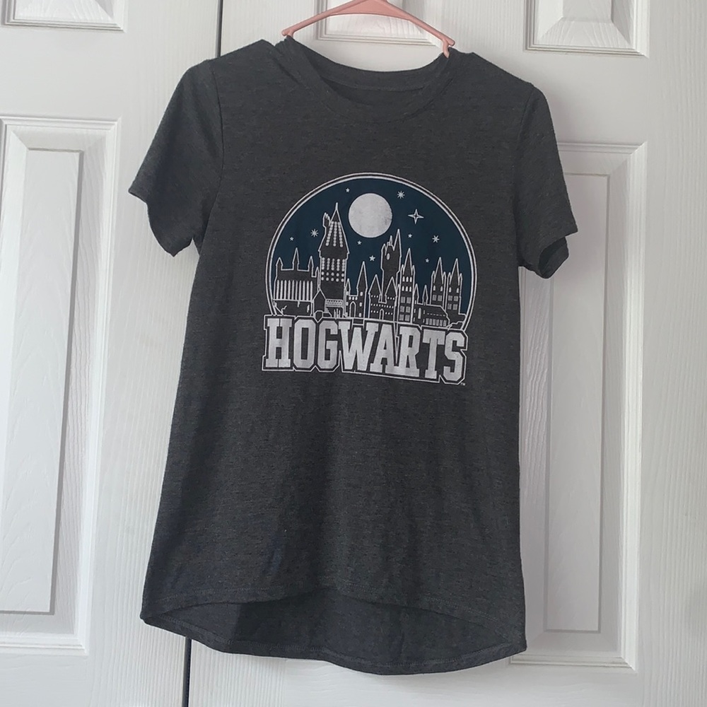 Harry Potter Hogwarts T-shirt - Women’s size Small